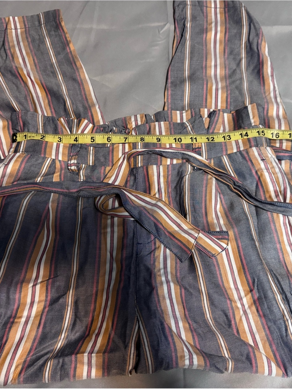 Soho Striped Belted Pants Women’s Medium NWT Cropped